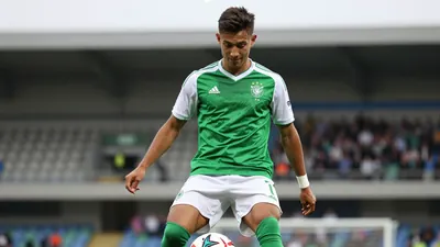St Mirren boss calm over future of star midfielder Killian Phillips